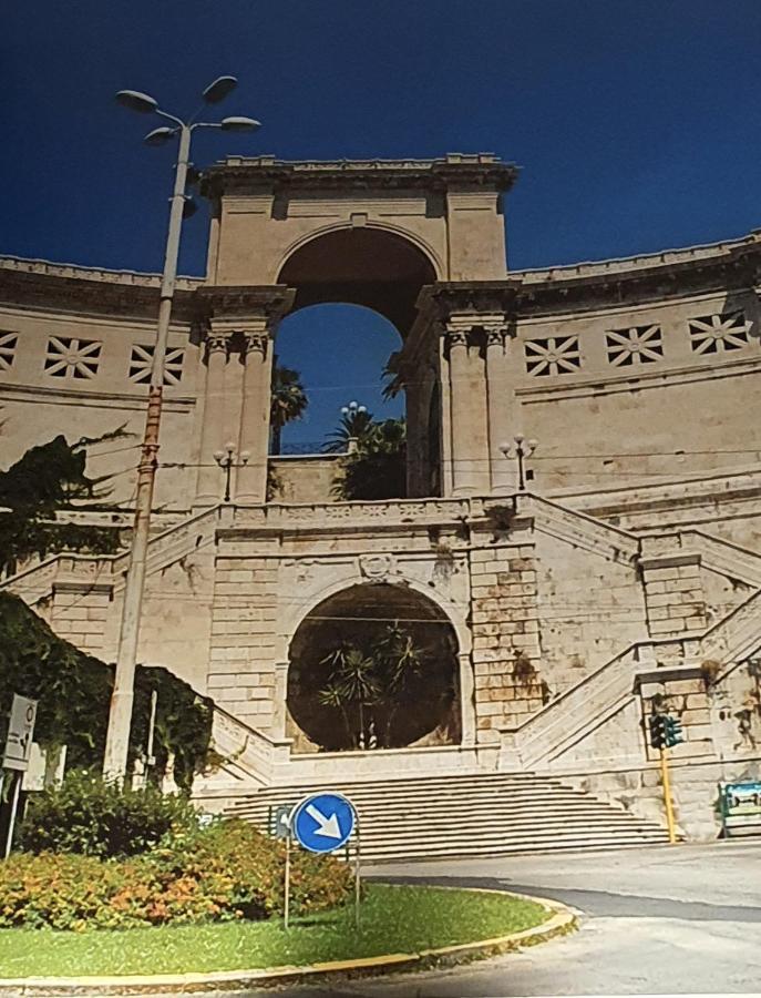 Piazza Martiri Rooms Cagliari Kültér fotó