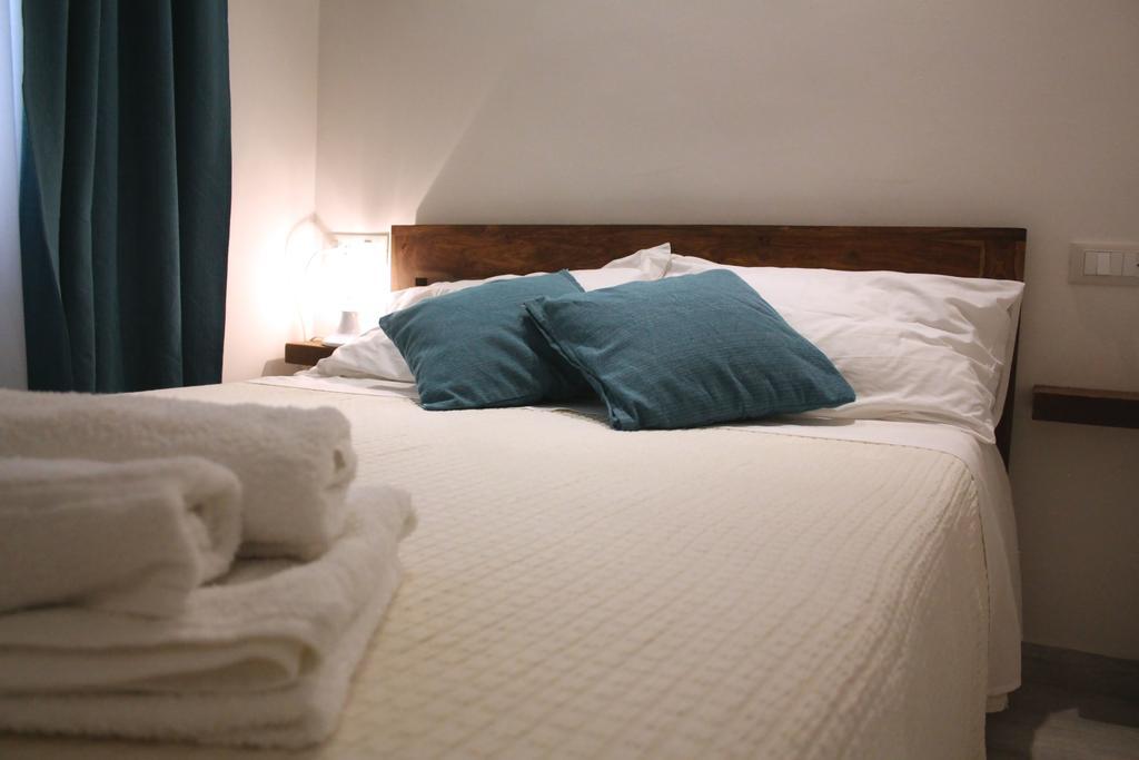Piazza Martiri Rooms Cagliari Szoba fotó